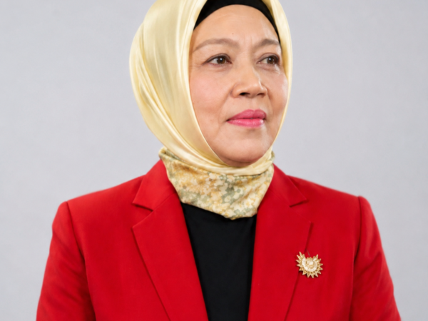 Rektor Universitas Ichsan Gorontalo Lepas 297 Mahasiswa KKN Profesi dan KKN Reguler, Tekankan Pengabdian yang Berdampak bagi Masyarakat
