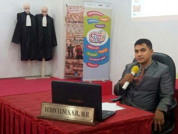 Yudin Yunus : Mahasiswa Semester 7 Fakultas Hukum Unisan Gorontalo Antusias Menyelesaikan Ujian Usulan Penelitian.